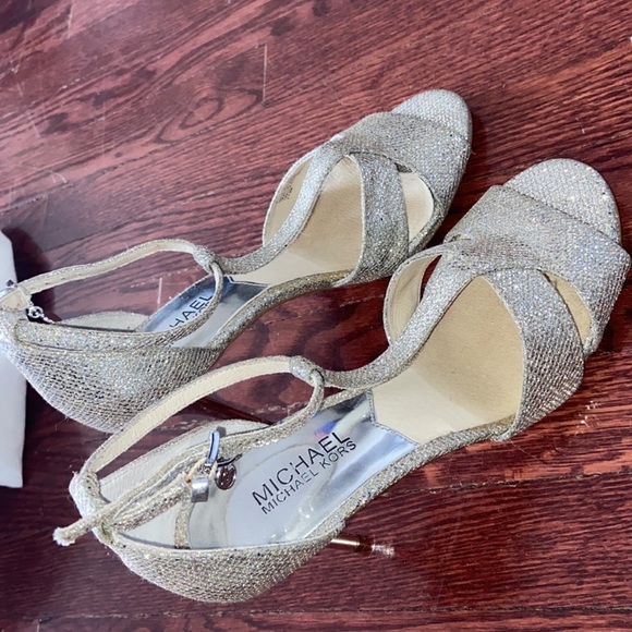 Michael kors shimmery heel - Picture 6 of 6